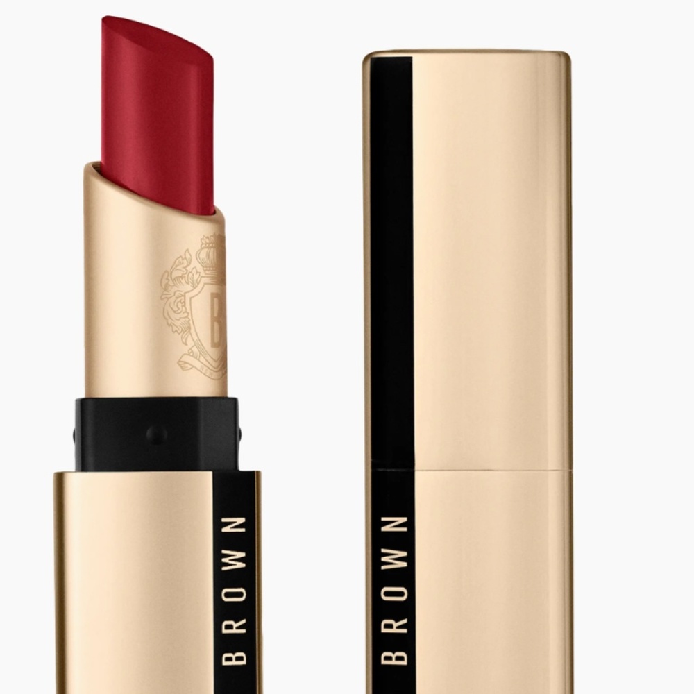 Bobbi Brown Luxe Matte Lipstick, shade Red Carpet